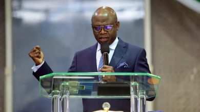 Tunde Bakare
