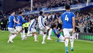 Everton players celebrating their equalizer against Crystal Palace at Goodison Park