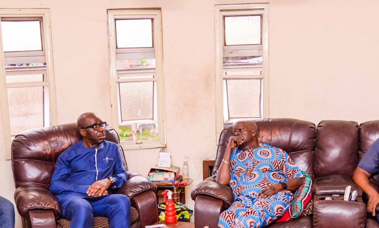 Obaseki, others commiserate with family over passing of Dennis Evbuomwan