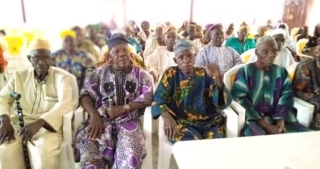 Christmas: OKAF Distributes Food Items To Elders In Ikare