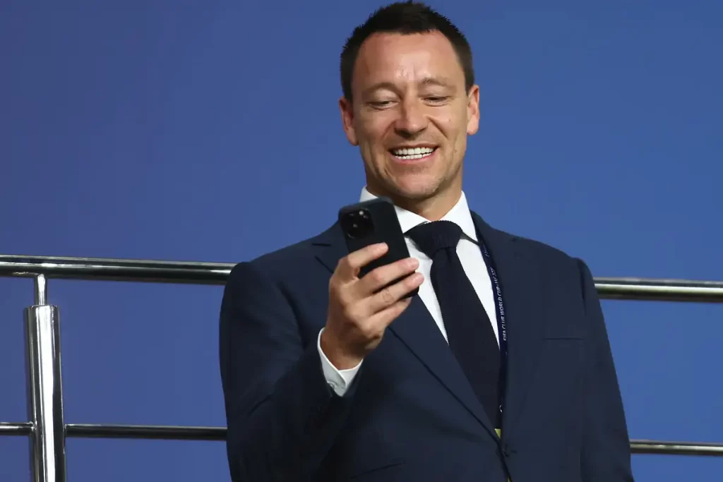 Chelsea legend lashes at doubters of digital token project