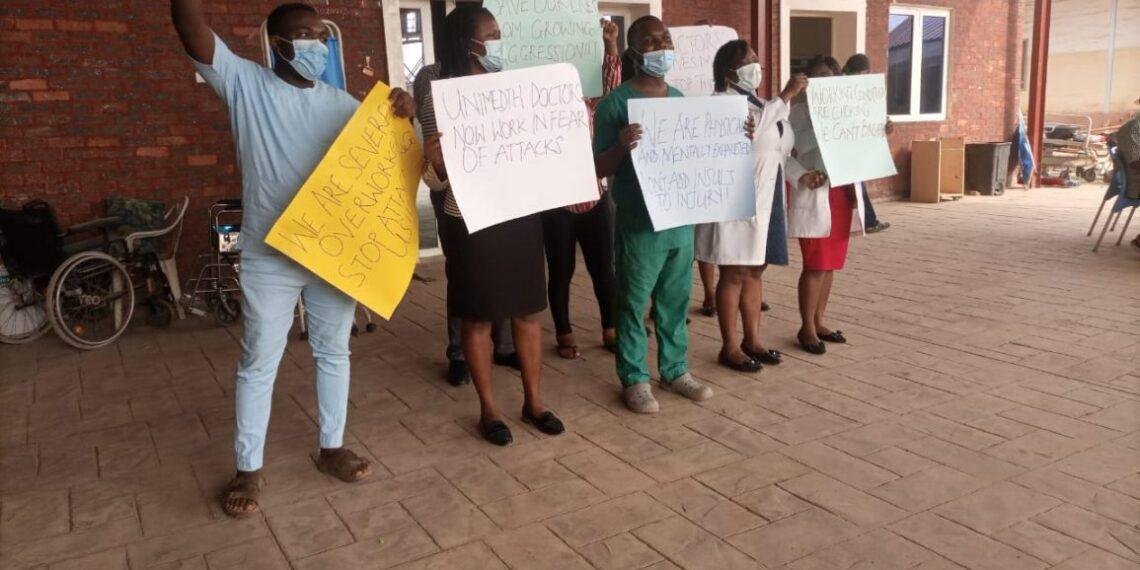 Doctors Protest Assault of Colleague in Ondo