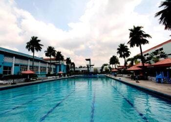 Student allegedly found dead in hotel swimming pool