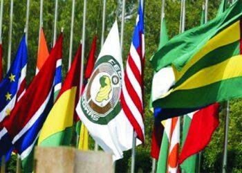 Mali travellers stranded as West African sanctions bite