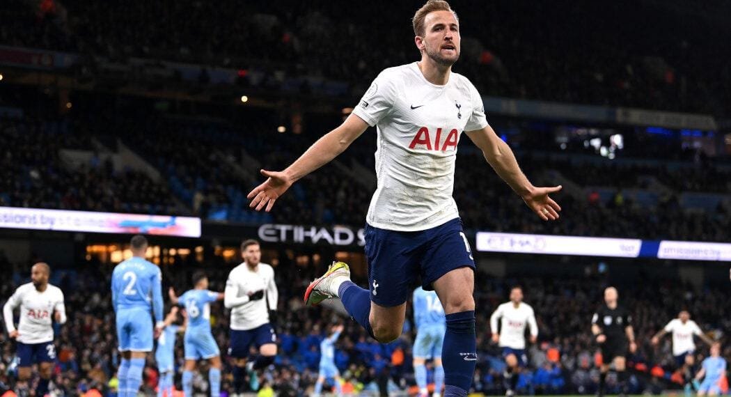 Superb Harry Kane blows Premier League title open