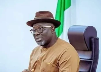 Motorists, commuters call on Oborevwori to fix collapsed Enhwe/Unenurhie bridge