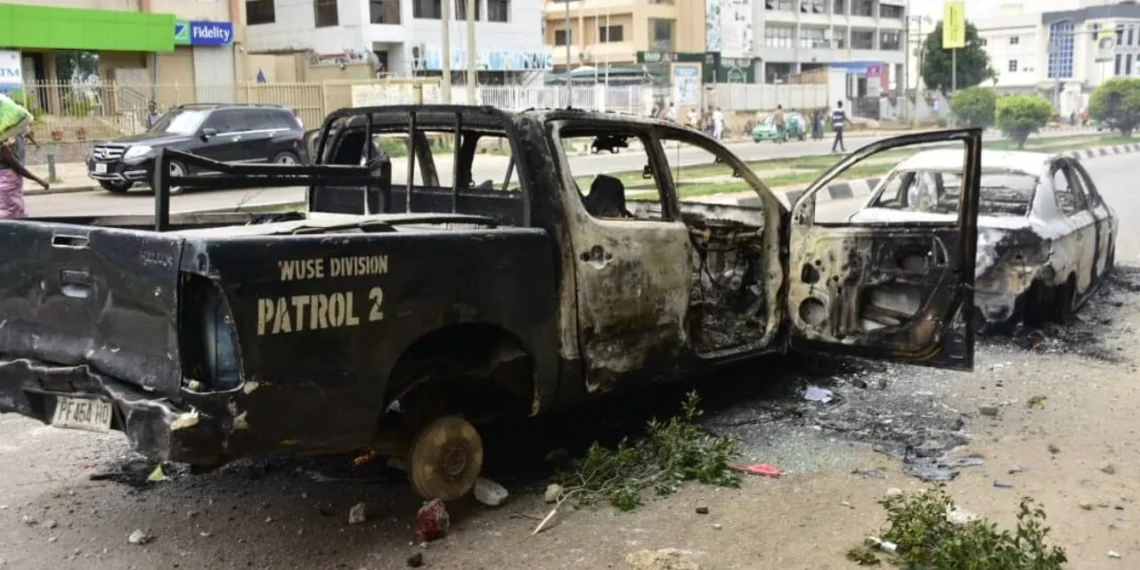 Police Officers, Shi’ite mourners killed in Arba’een procession