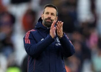 Ruud van Nistelrooy expresses desire to stay with Manchester United