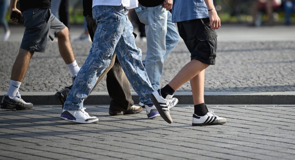 More German young men identify with right-wing politics, study reveals