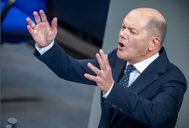 German Chancellor Scholz harps on industrial policy ahead of EU summit