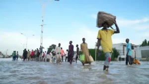 Flood Alert: FG urges Nigerians living near River Bank to relocate