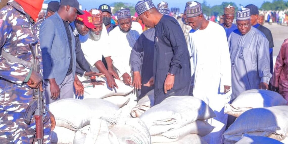 Gov. Zulum distributes Tinubu’s 100 trucks of grains in Borno community
