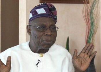 Obasanjo declares himself a "Non-Party Statesman," cuts political ties to serve humanity