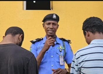 Teenager kills man who allegedly assaulted his mom