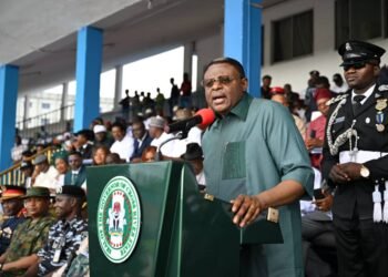 Gov. Otu moves to avert workers strike over minimum wage