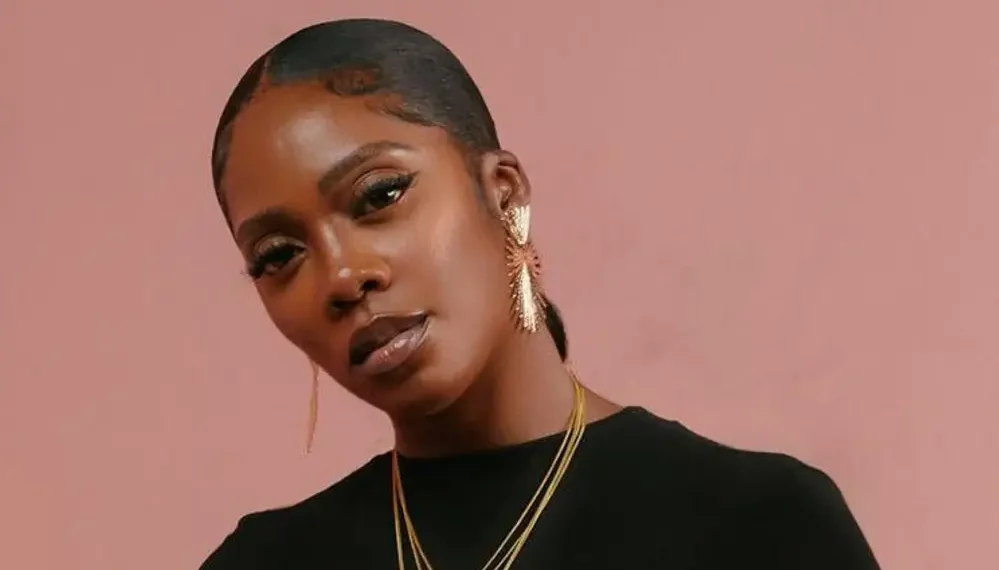 Nigerians react as Tiwa Savage claims she rejected Range Rover gift from man
