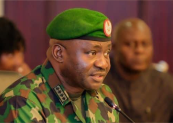 Defence chief warns Sokoto residents against accommodating criminals