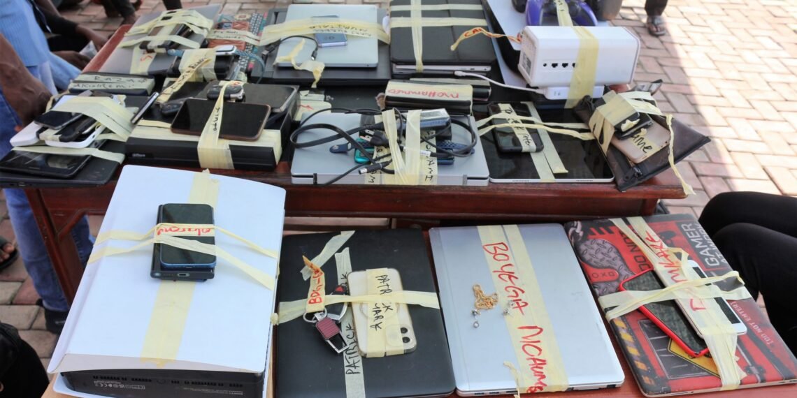 EFCC cracks down on internet fraud, 23 suspects arrested in Oyo