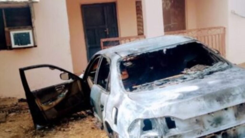Hoodlums invade Etsu Nupe Lokoja’s palace, set monarch's car ablaze