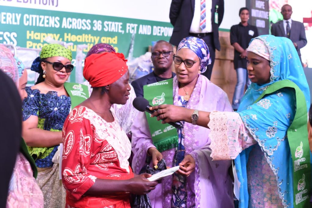 Mahmoud commends first lady's scheme for elderly