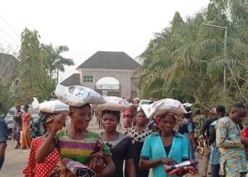 Ebonyi lawmaker distributes N200m cash, food items, wrappers to constituents for Christmas