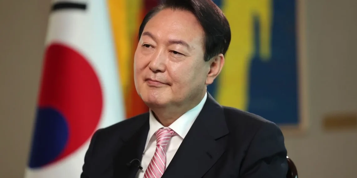 Arrest warrant issued to suspended South Korean president Yoon