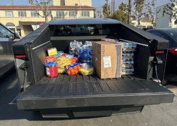 How Tesla's Cybertrucks are aiding Los Angeles with WiFi and relief assistance