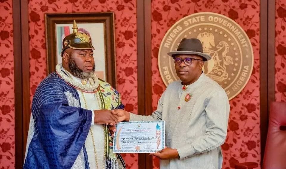 Gov. Fubara recognizes ex militant leader, Asari Dokubo, 3 others as traditional rulers, presents staff of office