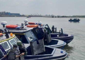 Rivers police gun boats