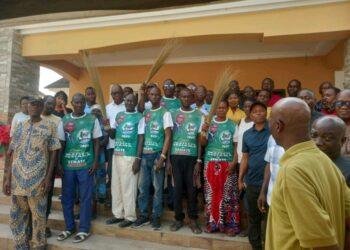 Mass defection hits NNPP as Agbi’s staunch followers join APC in Delta