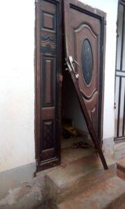 Fear grips residents of Agbala as Armed Robbers hold community hostage for 4 hours