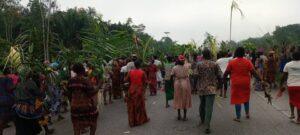 Delta community barricades East-West road to protest alleged land grabbing