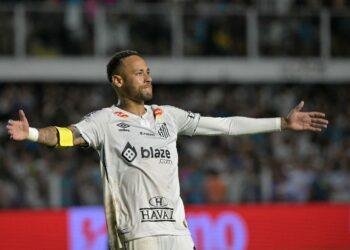 Incredible feeling playing with Santos after 12 years, says Neymar