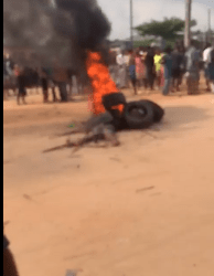 Mob sets 2 suspected Kidnappers ablaze in Delta Community