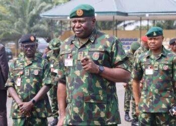 Army chief tasks troops on selflessness