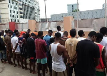 EFCC arrest 30 internet fraud suspects in Asaba