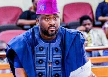 Desmond Elliot emotional as Meranda resigns as Lagos speaker