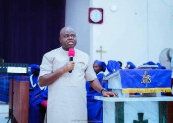 Gov. Diri celebrates women on mothering Sunday