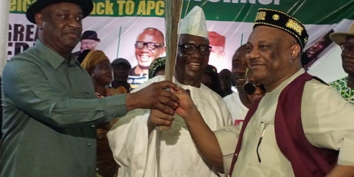Delta APC heavyweights receive Ogboru into party