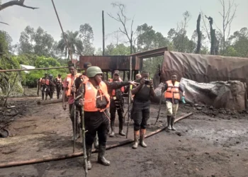 Nigerian Navy shuts down 3 illegal Refineries in Delta, seizes stolen Crude
