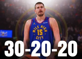 Nikola Jokić nets 30-20-20 against Phoenix Suns