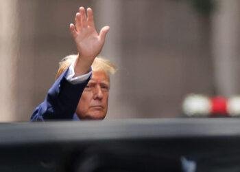 Fact Check: Did Donald Trump pardon R. Kelly?