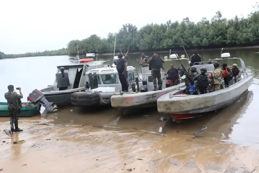Navy rescues 15 passengers from kidnappers in Rivers