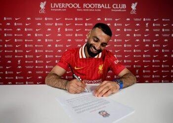 Salah signs new 2-year contract extension at Liverpool
