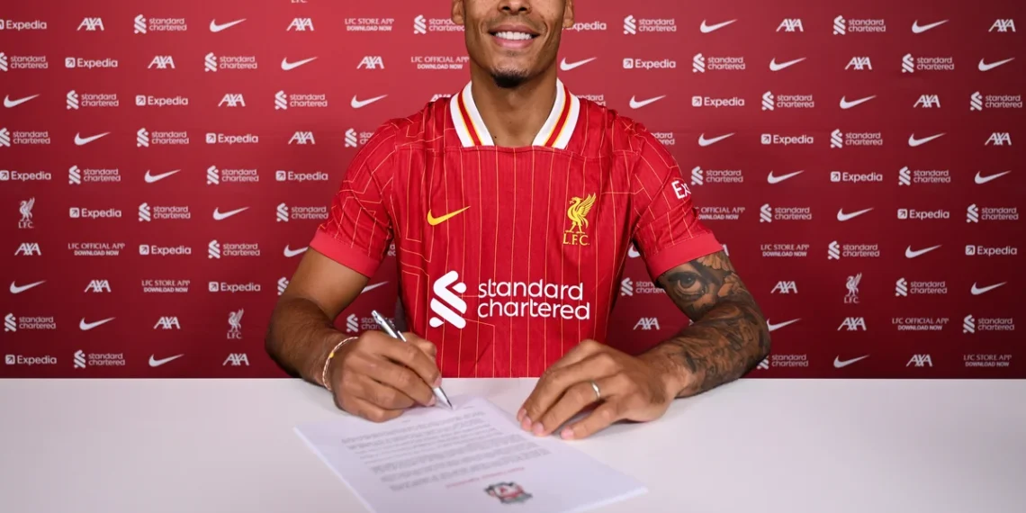Van Dijk signs new 2 years deal to stay at Liverpool, ends PSG transfer rumours
