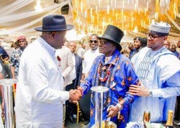 Gov. Diri celebrates 90-year-old Ikibiri monarch