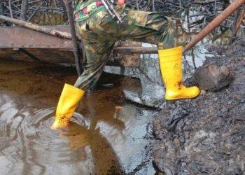 Army uncover 11 new illegal bunkering sites in 4 states, arrest 7 suspects