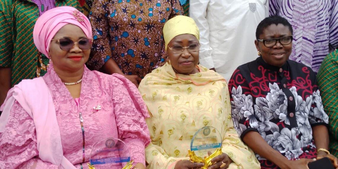 Nigerian Civil Service Union honours Women’s Affairs Minister, DG of Maryam Babangida Centre, calls for greater female workforce inclusion