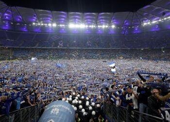 65 fans injured, 25 hospitalized after Hamburg's Volksparkstadion pitch invasion