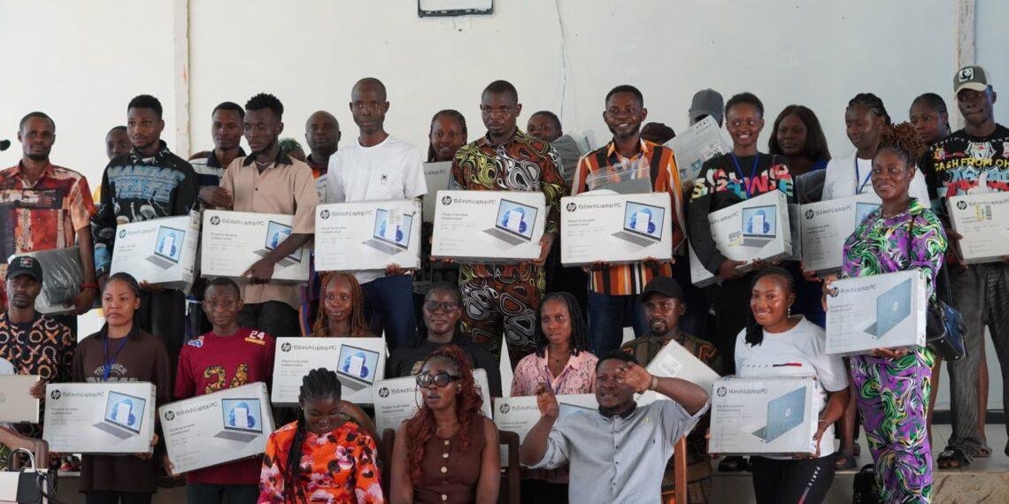 PAP distributes laptops to 663 scholarship beneficiaries